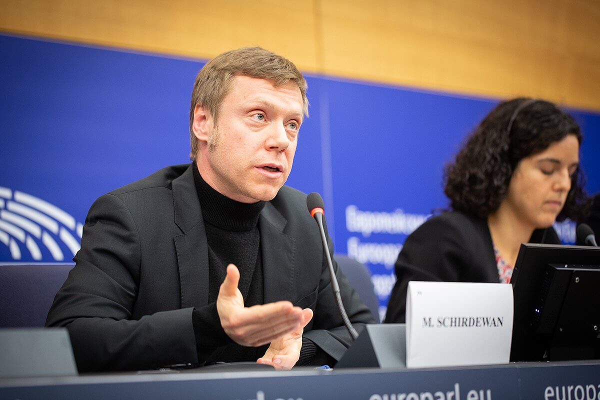 1200px-strasbourg_plenary_november_2019_briefing_gue_ngl_-_manon_aubry_and_martin_schirdewan_co-presidents_49131047038