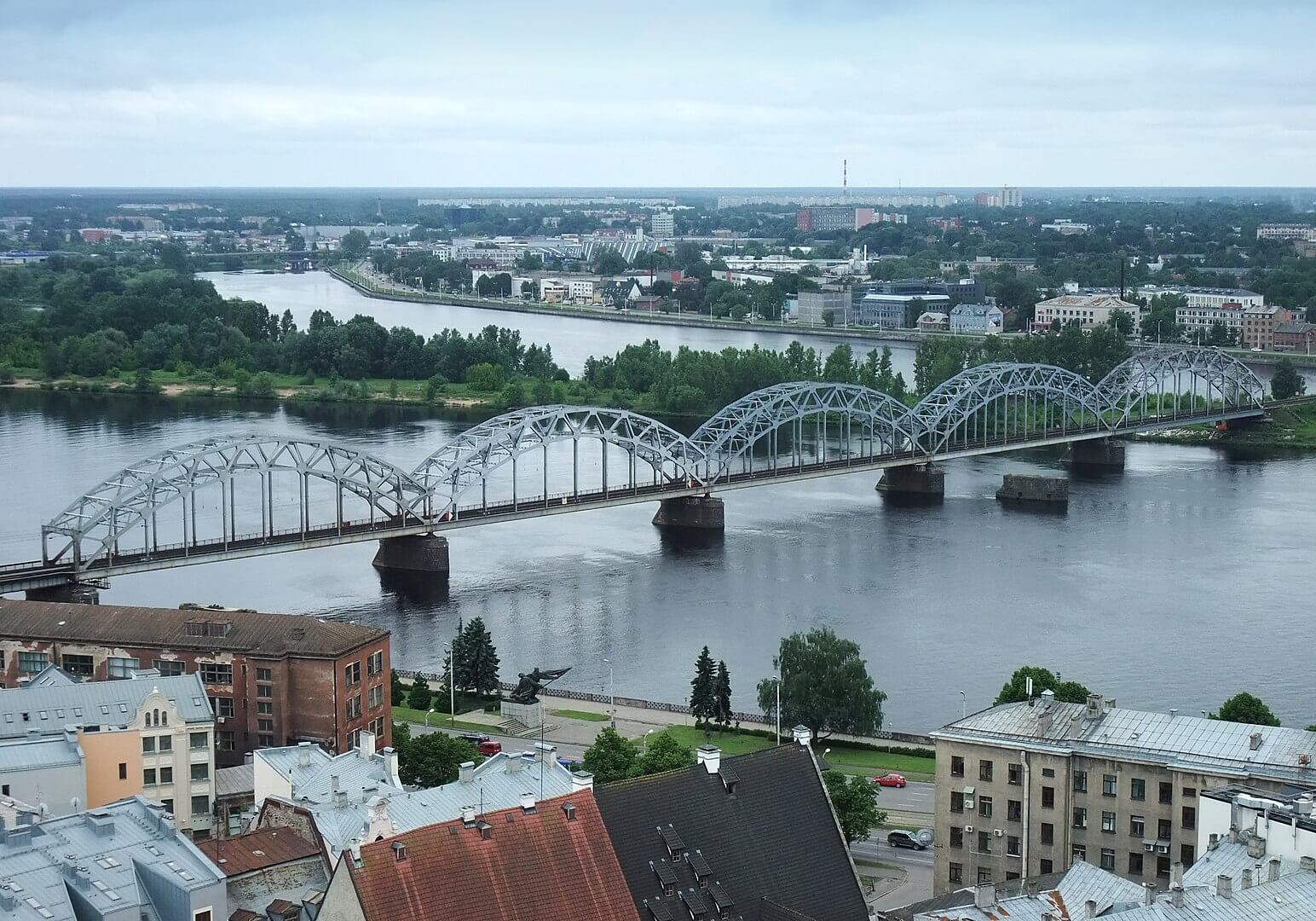 1544px-riga-blick_von_petrikirche03
