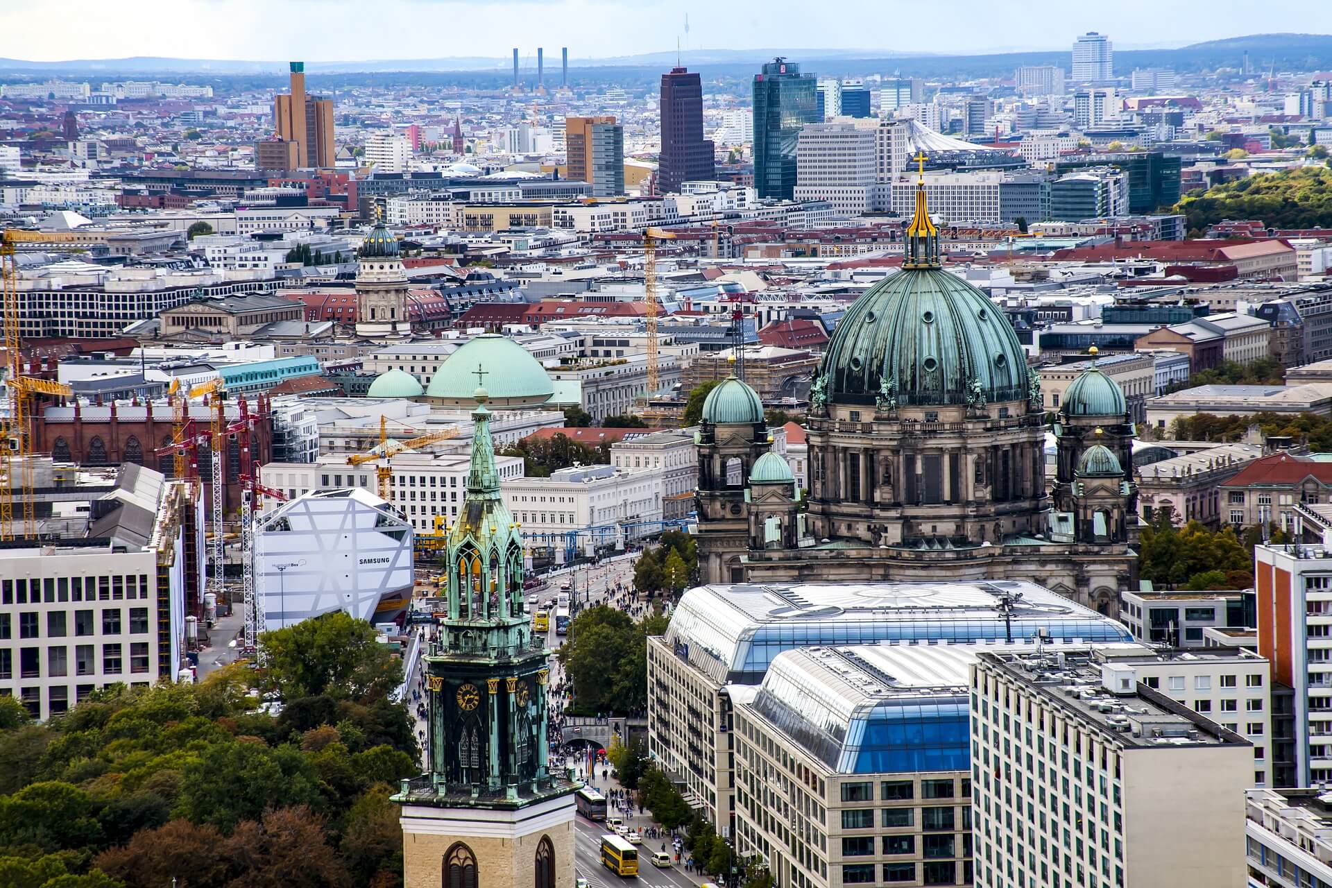 berlin-skyline-2523906_1920