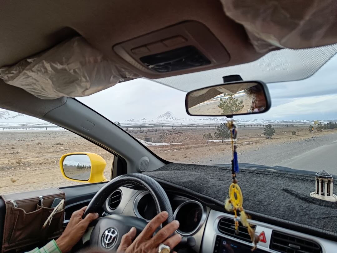 jako-vsude-ve-svete-i-v-iranu-jsou-taxikari-cennym-zdrojem-informaci-a-lakmusovym-papirkem-spolecnosti