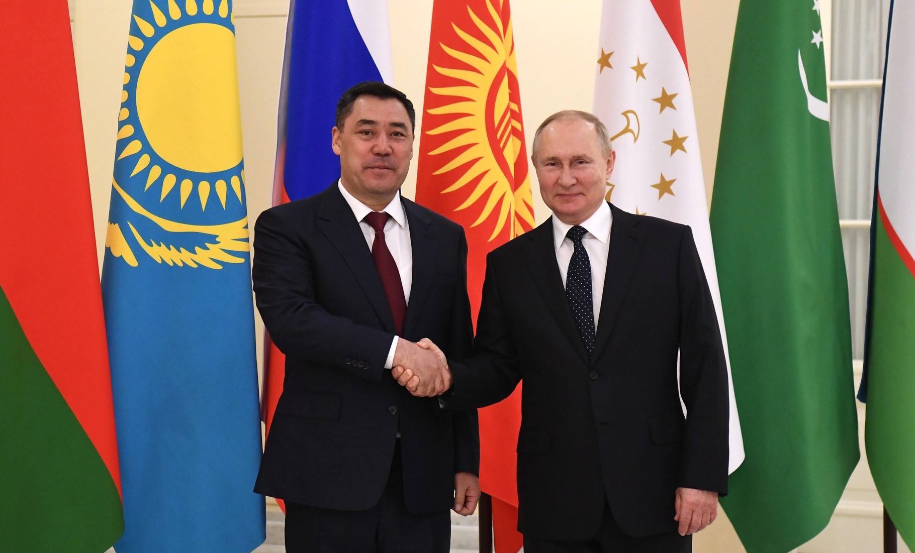 japarov-putin_2021-12-28-1