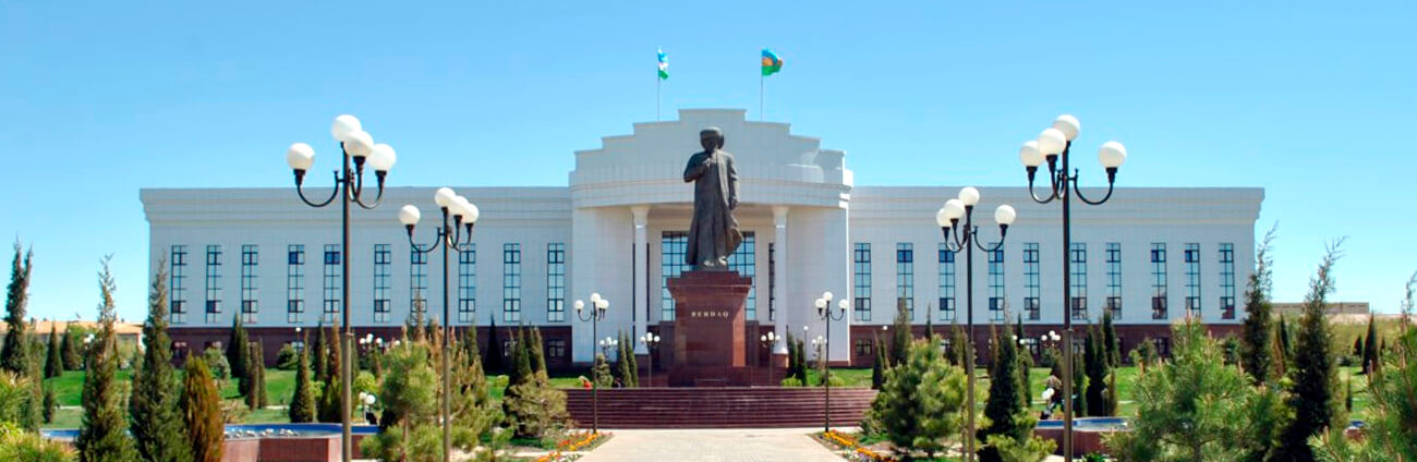 karakalpakstan_parliament_buiding_in_nukus