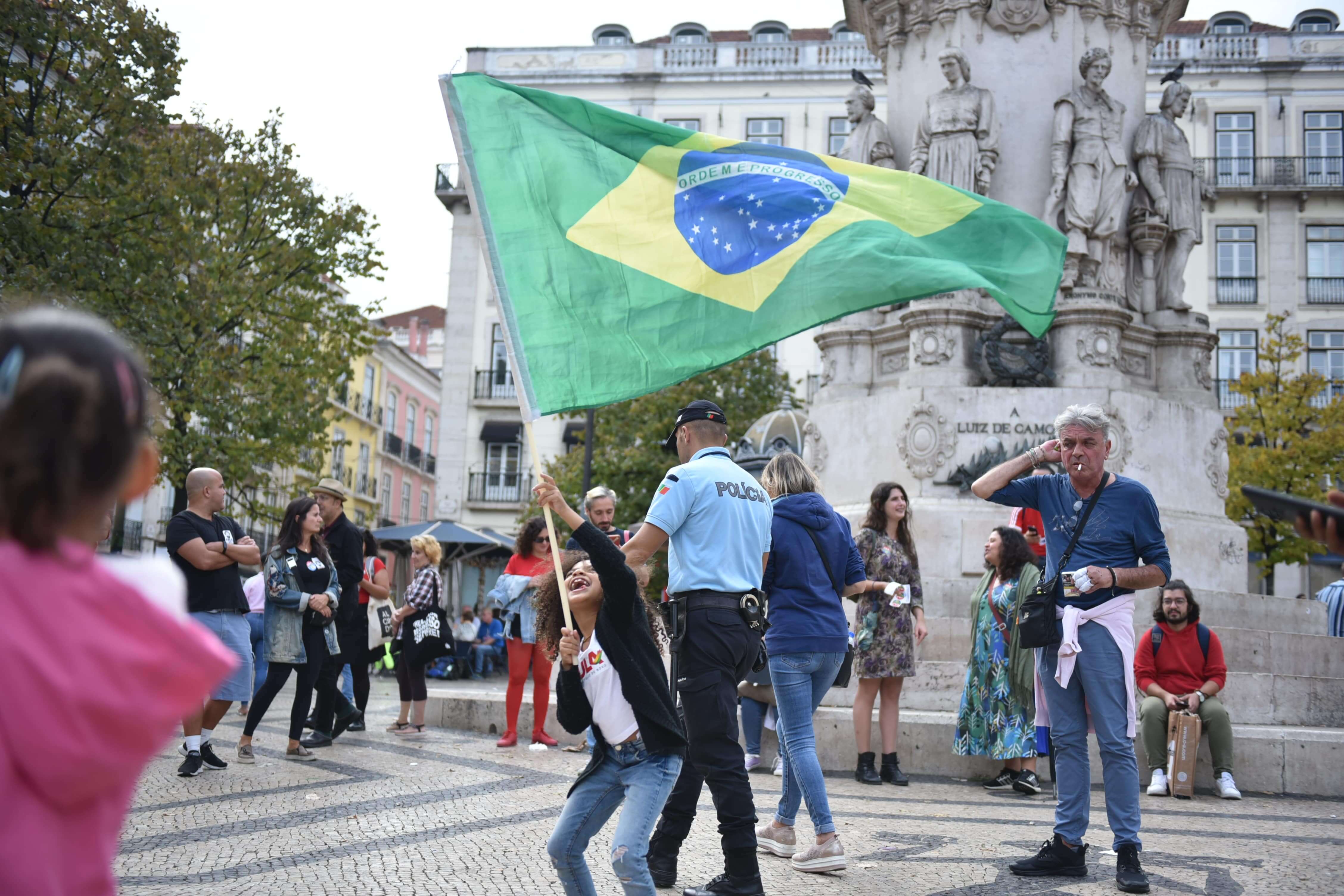 marcha_de_apoio_a_candidatura_presidencial_de_lula_52434782261-min