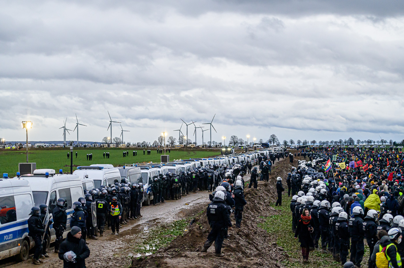 policistu-bylo-na-miste-opravdu-mnoho