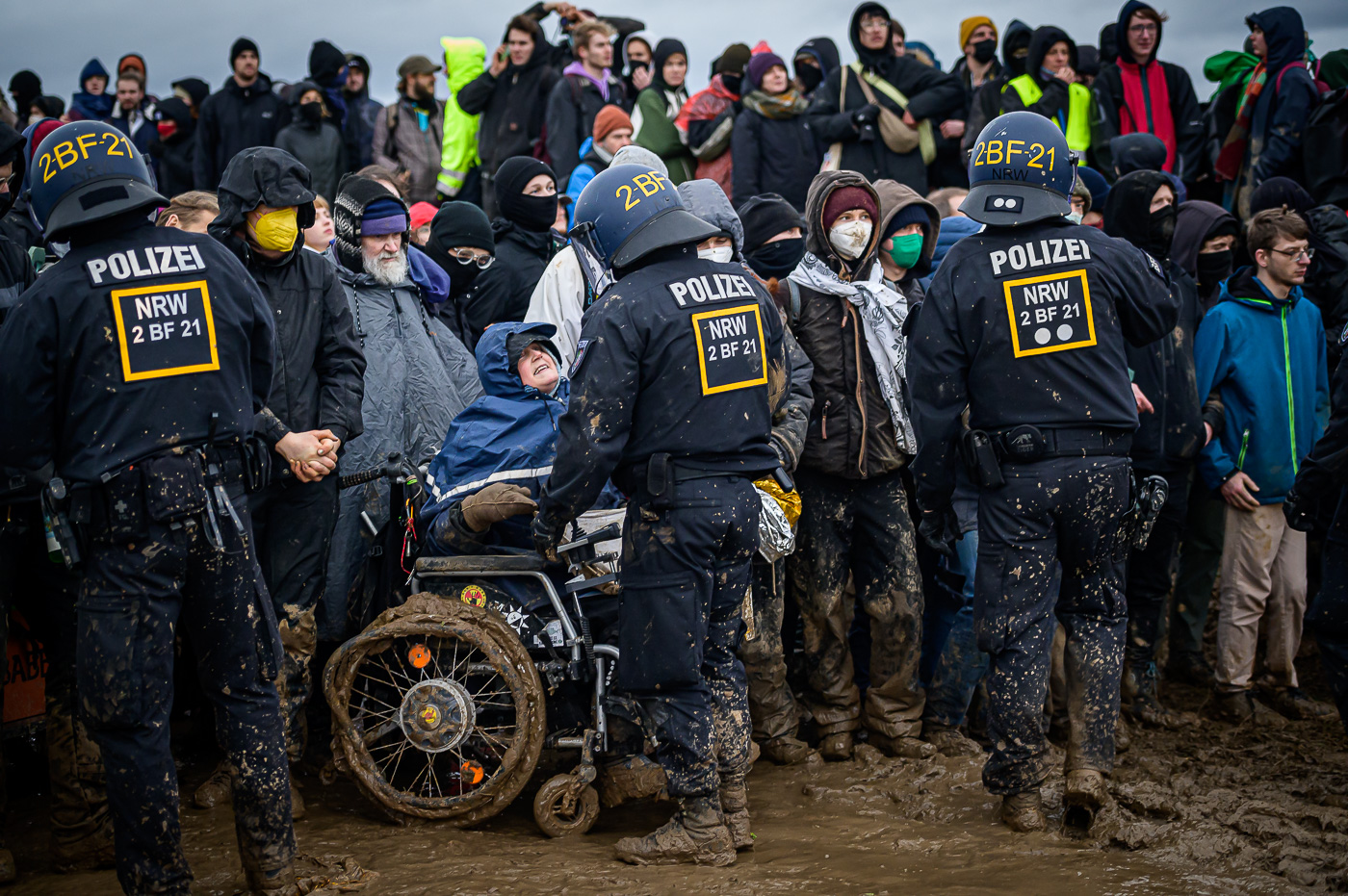 protestu-se-ucastnily-vsechny-generace-vcetne-handicapovanych