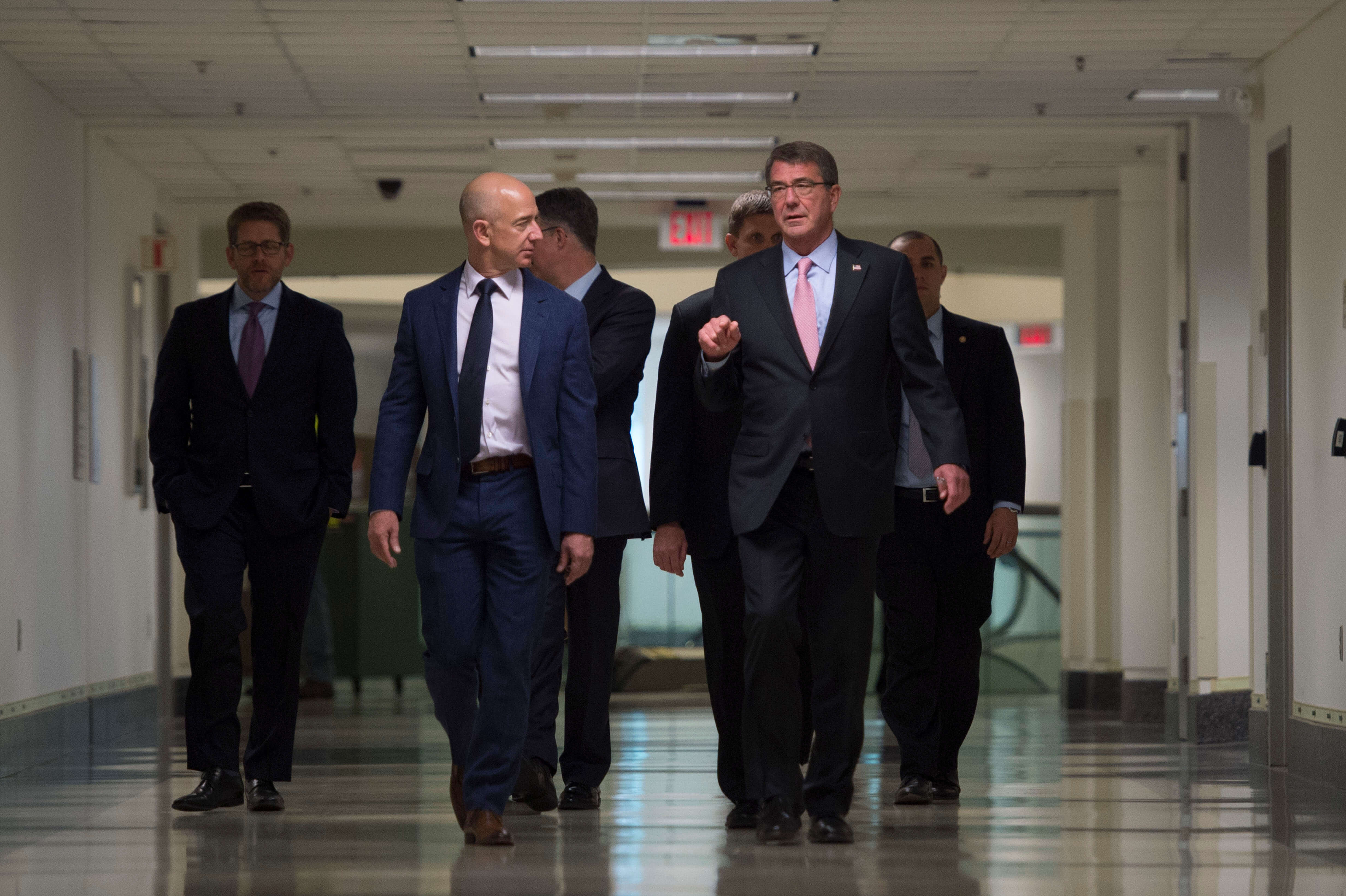 secretary_of_defense_ash_carter_meets_with_jeff_bezos_may_5_2016_7