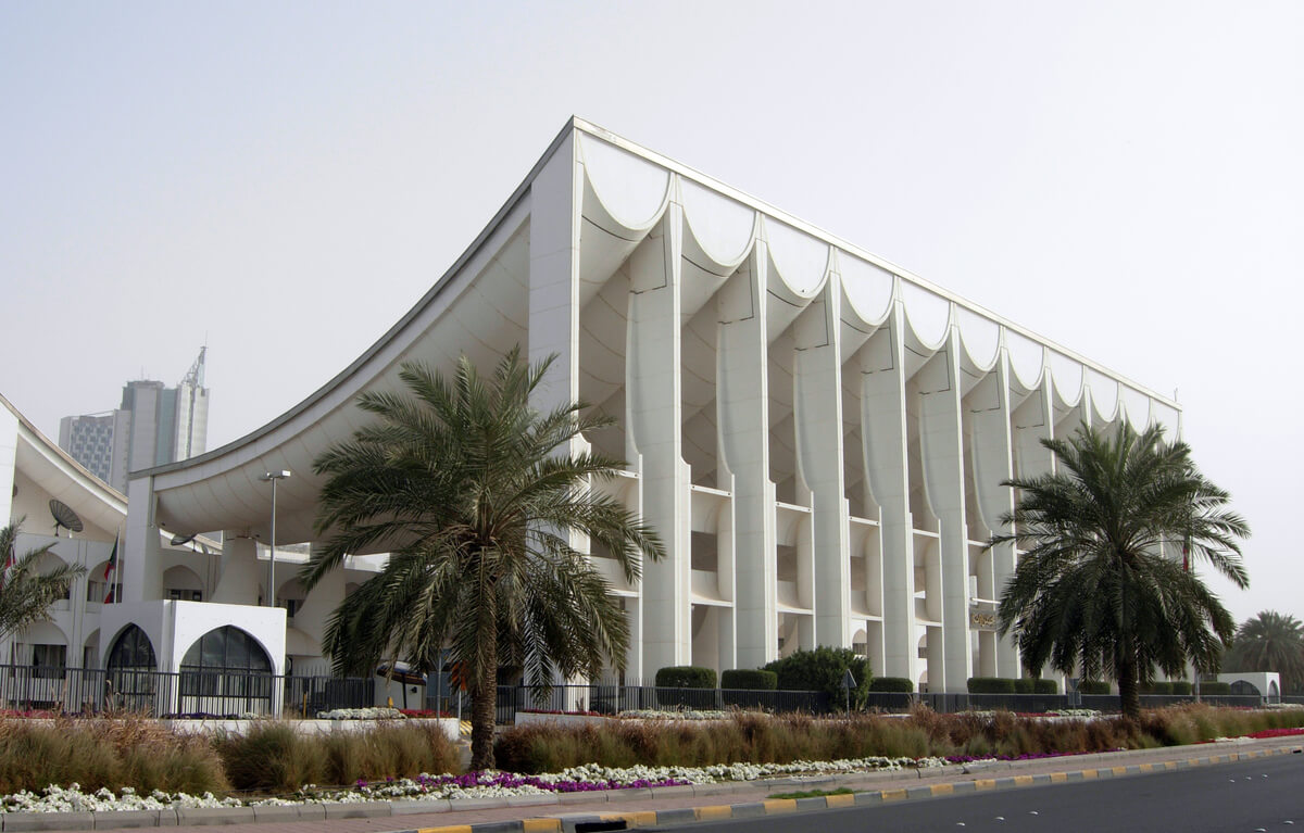 standard_utzon_kuwait_national_assembly_1_