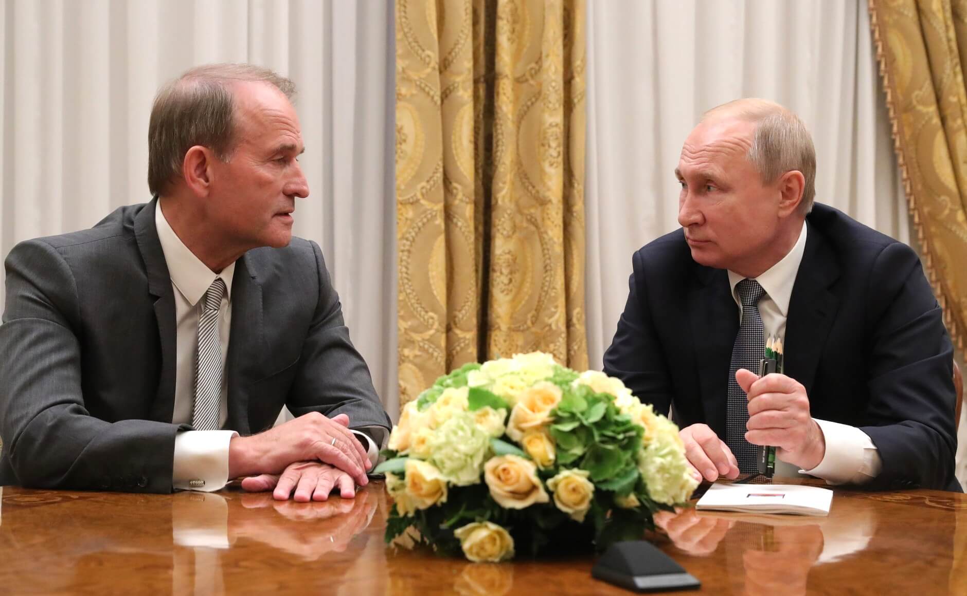 vladimir_putin_and_viktor_medvedchuk_2019-07-18