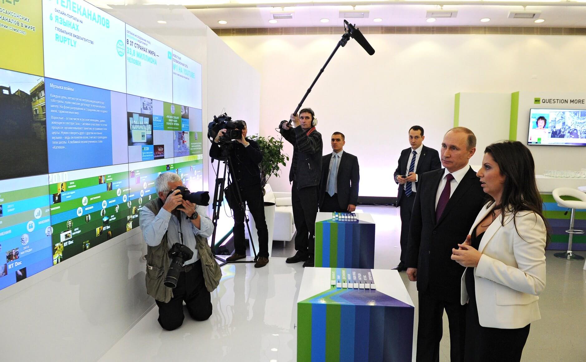 vladimir_putin_russia_today_television_channel_2015-12-10_02