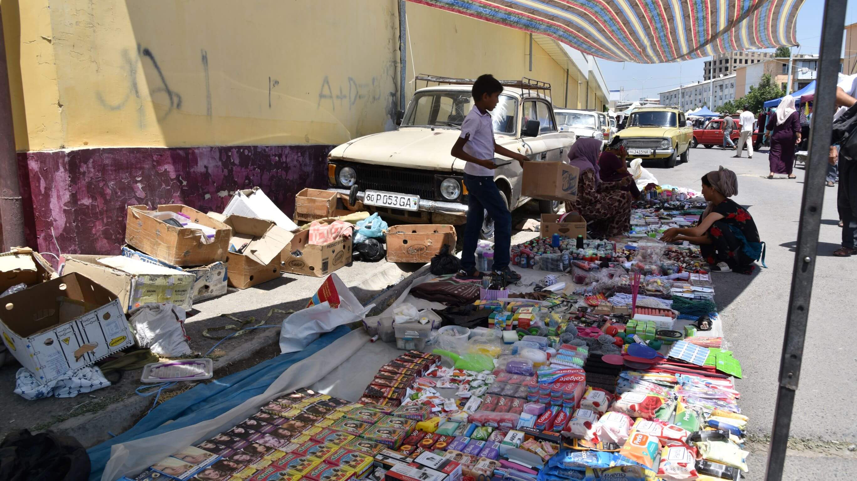 voxpot-obycejny-zivot-se-od-obrazku-proklamovaneho-rezimem-znacne-lisi_mensi