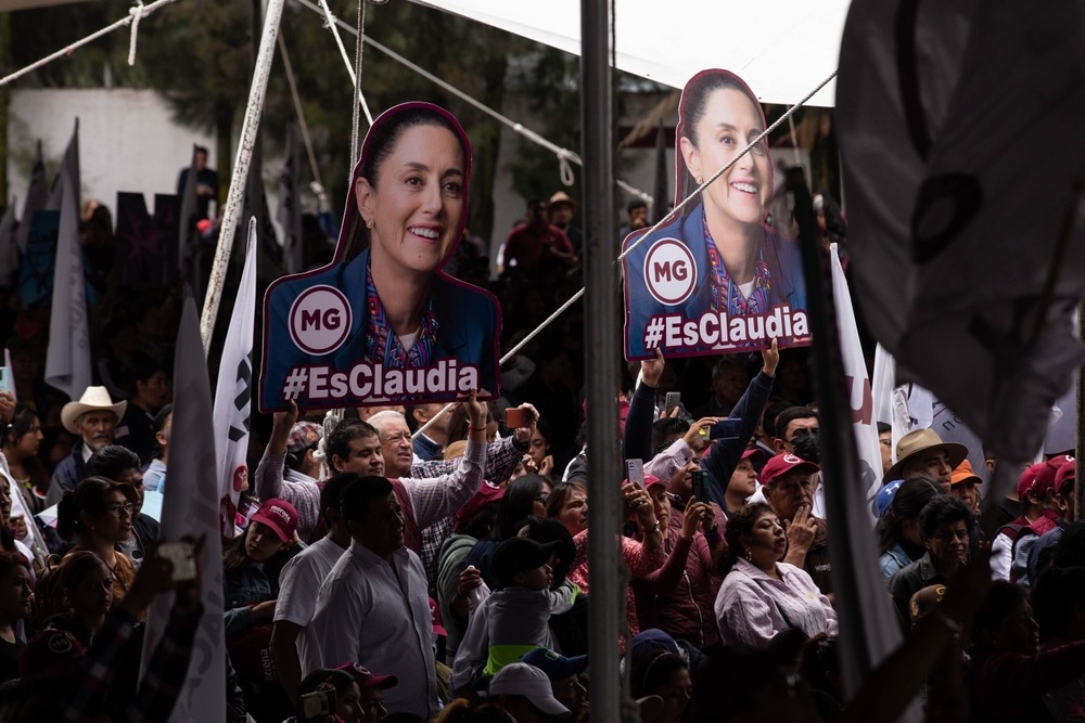 Texcoco,,Estado,De,Mexico,August,19,2023.,Supporters,With,Images