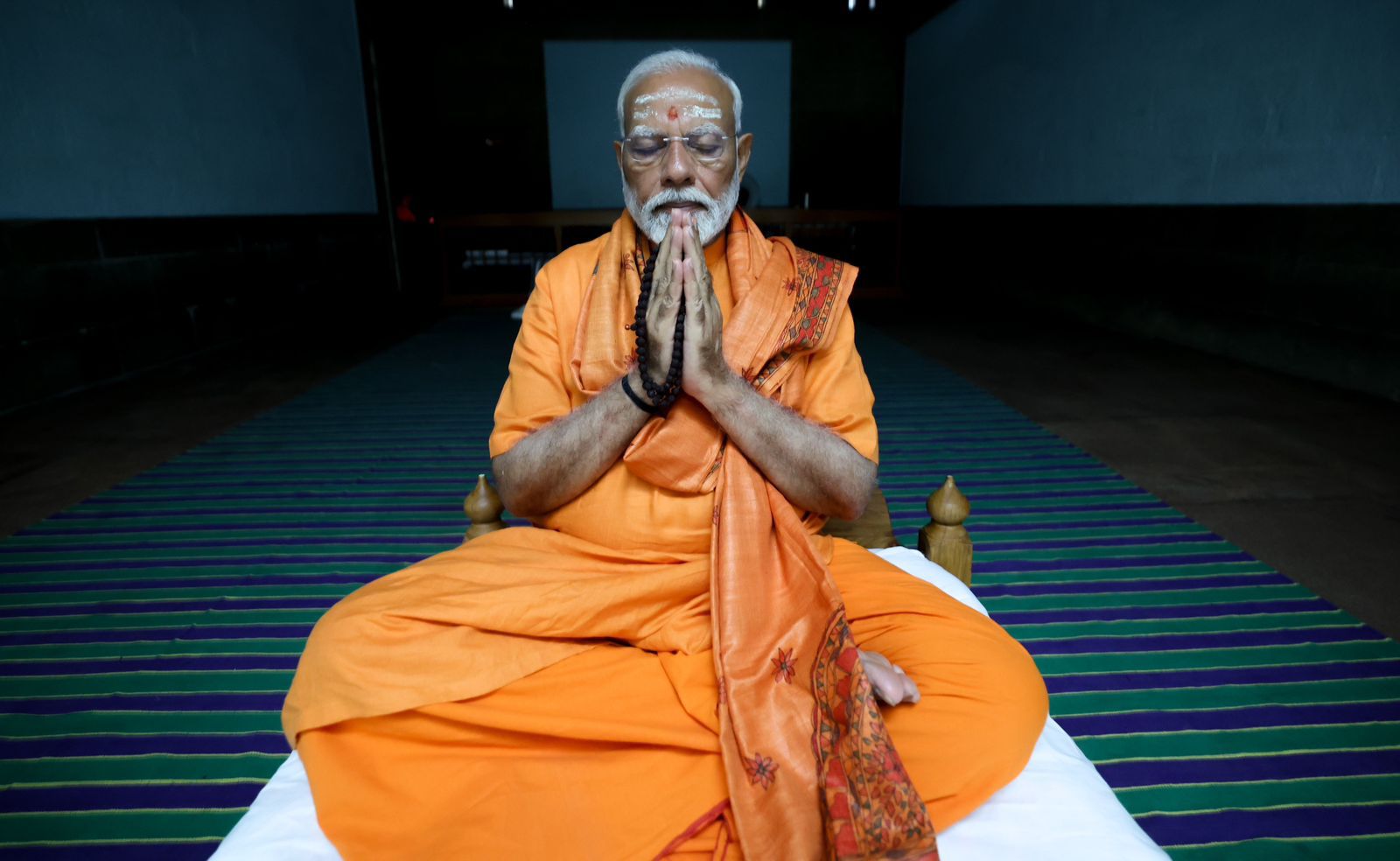 Narendra Modi In Vivekanand Mandapam