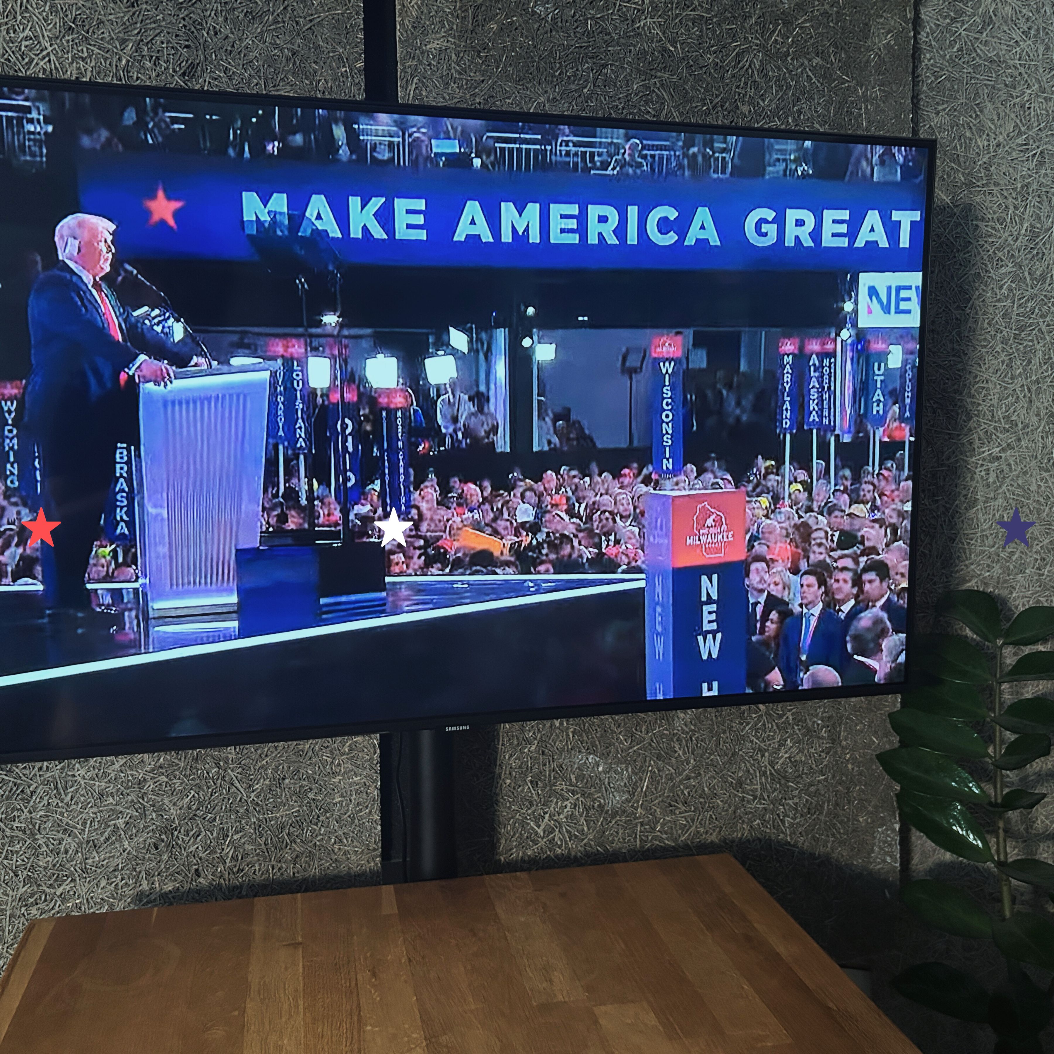 Kopie Návrhu Redneck Stars Photo Web (1600 X 1600 Px) (2)