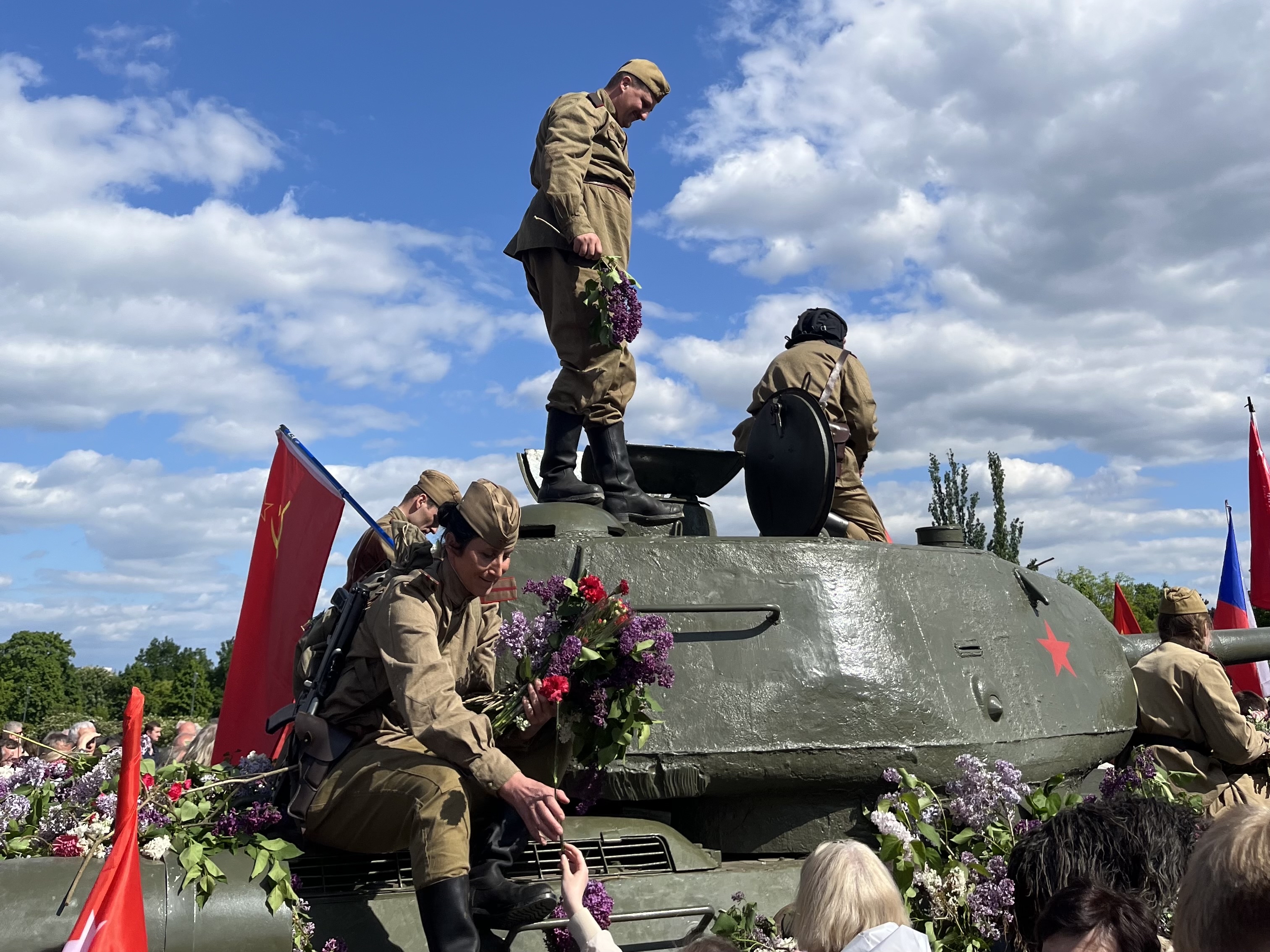 DED70E0F 2849 4A5A A08A A07D041ED5E6 29255 00001F2F07F61D81