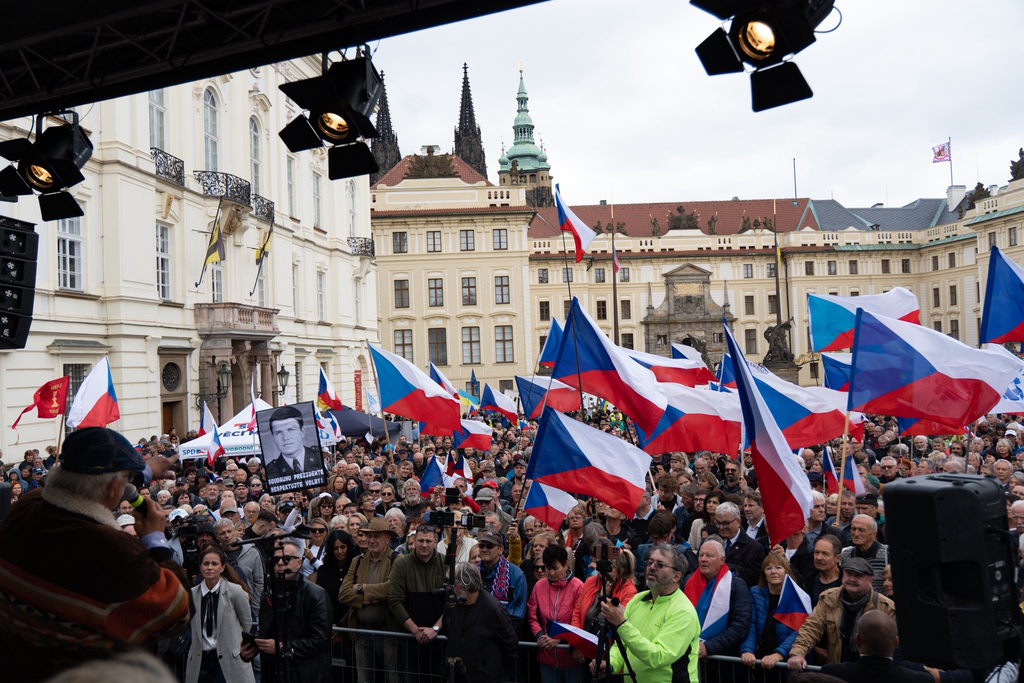 555668423 785520244368974 6606682565655872957 N