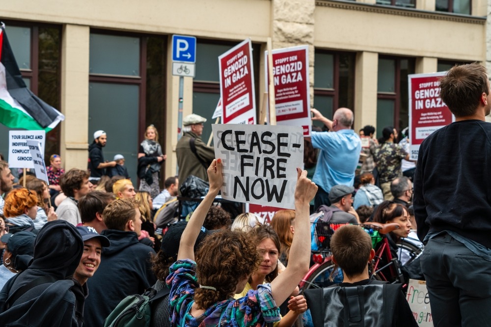 Berlin,Germany,May,18,,2024:,Pro Palestinian,Demonstrators,March,Through,The