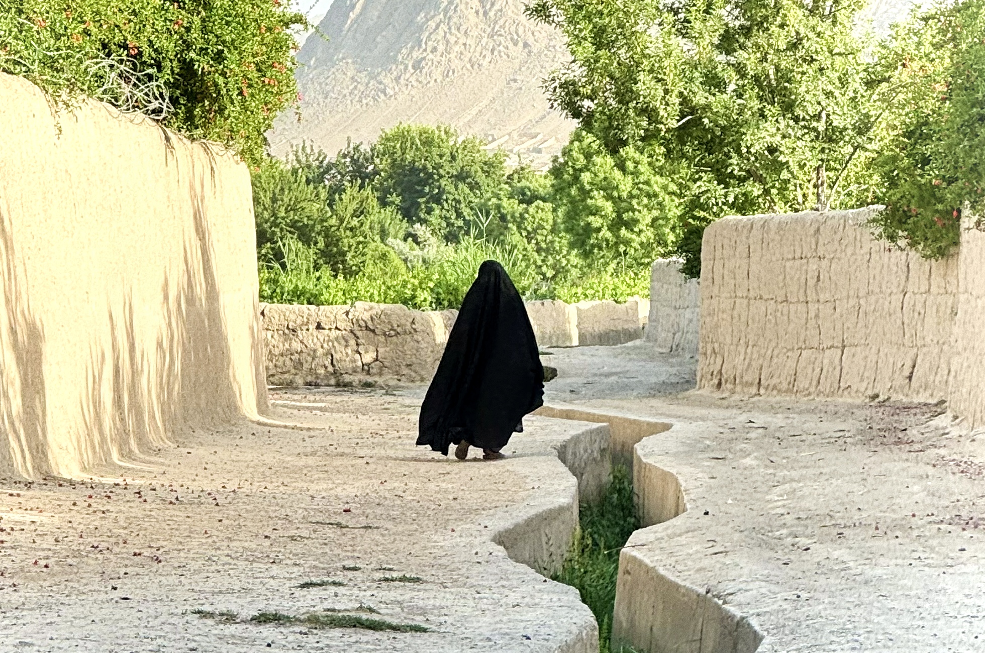 Afghánská žena v nikábu