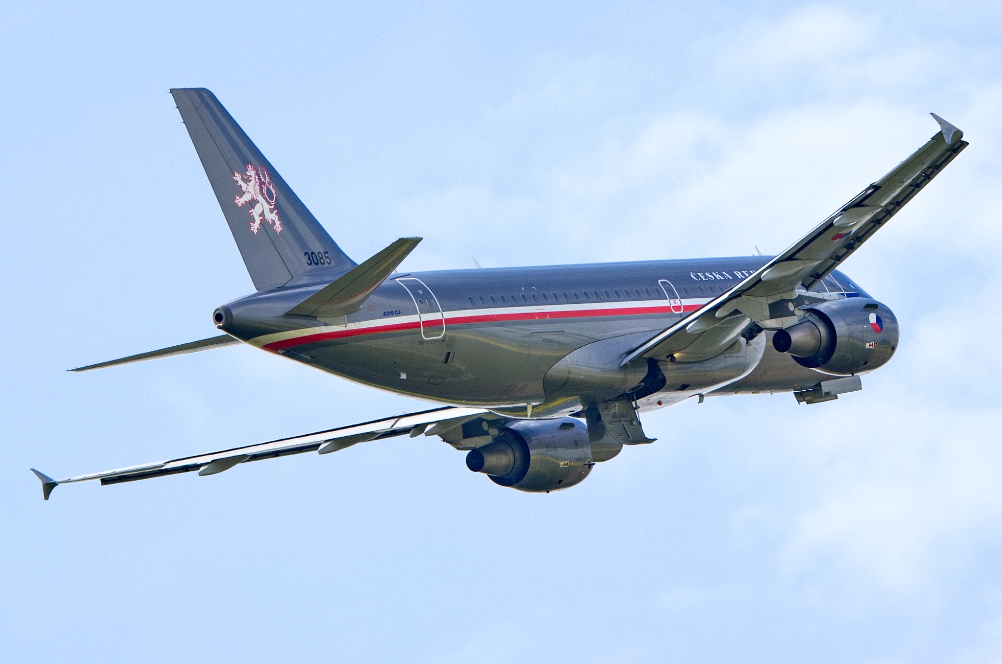 Armádní letoun Airbus A-319CJ