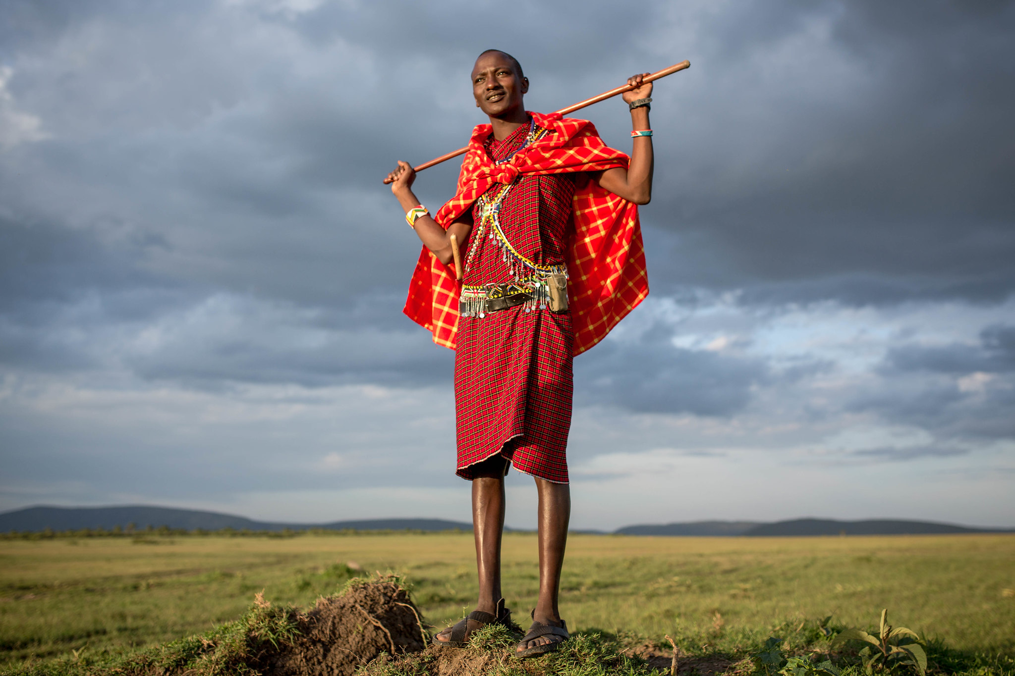 Masajský průvodce v rezervaci Masai Mara
