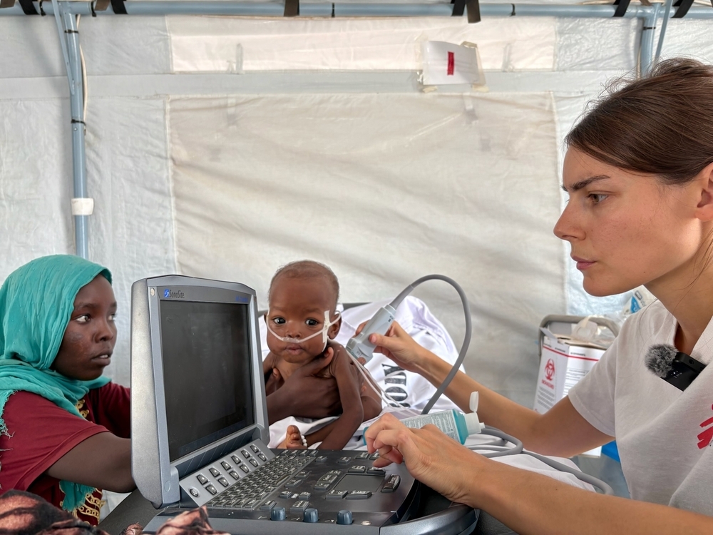 Pediatrička z Lékařů bez hranic