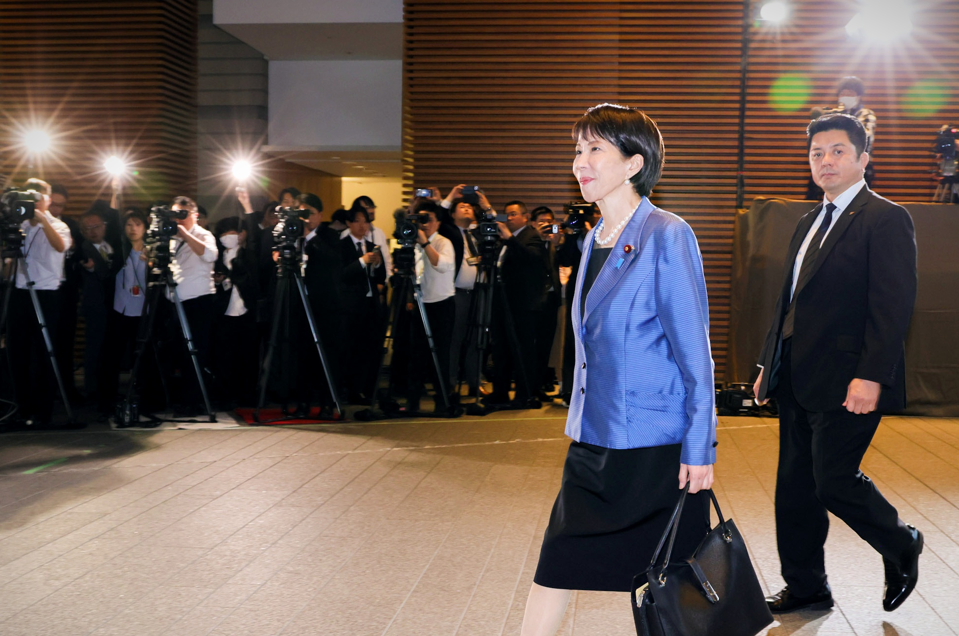 Premiérka Sanae Takaiči při nástupu do funkce