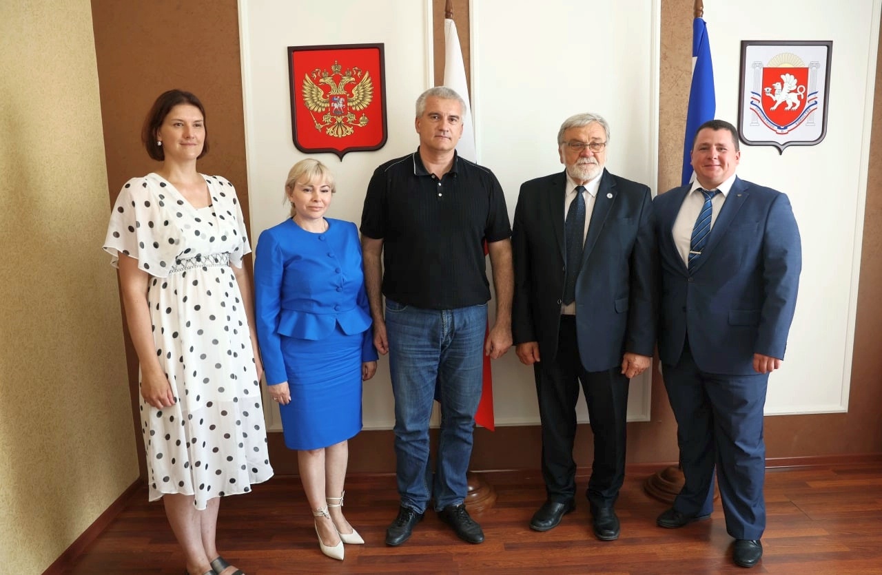 Senátor Doubrava se šéfem okupační správy Krymu